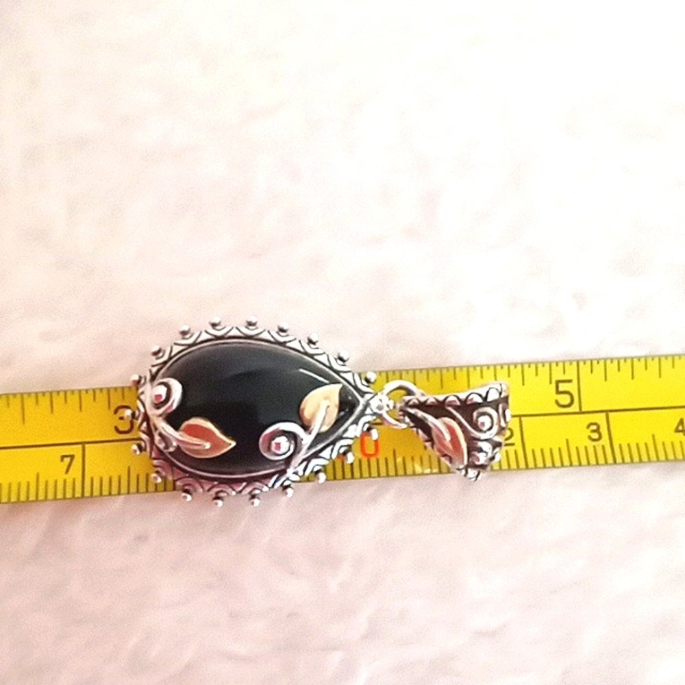 BARBARA BIXBY BLACK ONYX, STERLING SILVER AND 18K GOLD ENHANCER - Picture 9 of 9